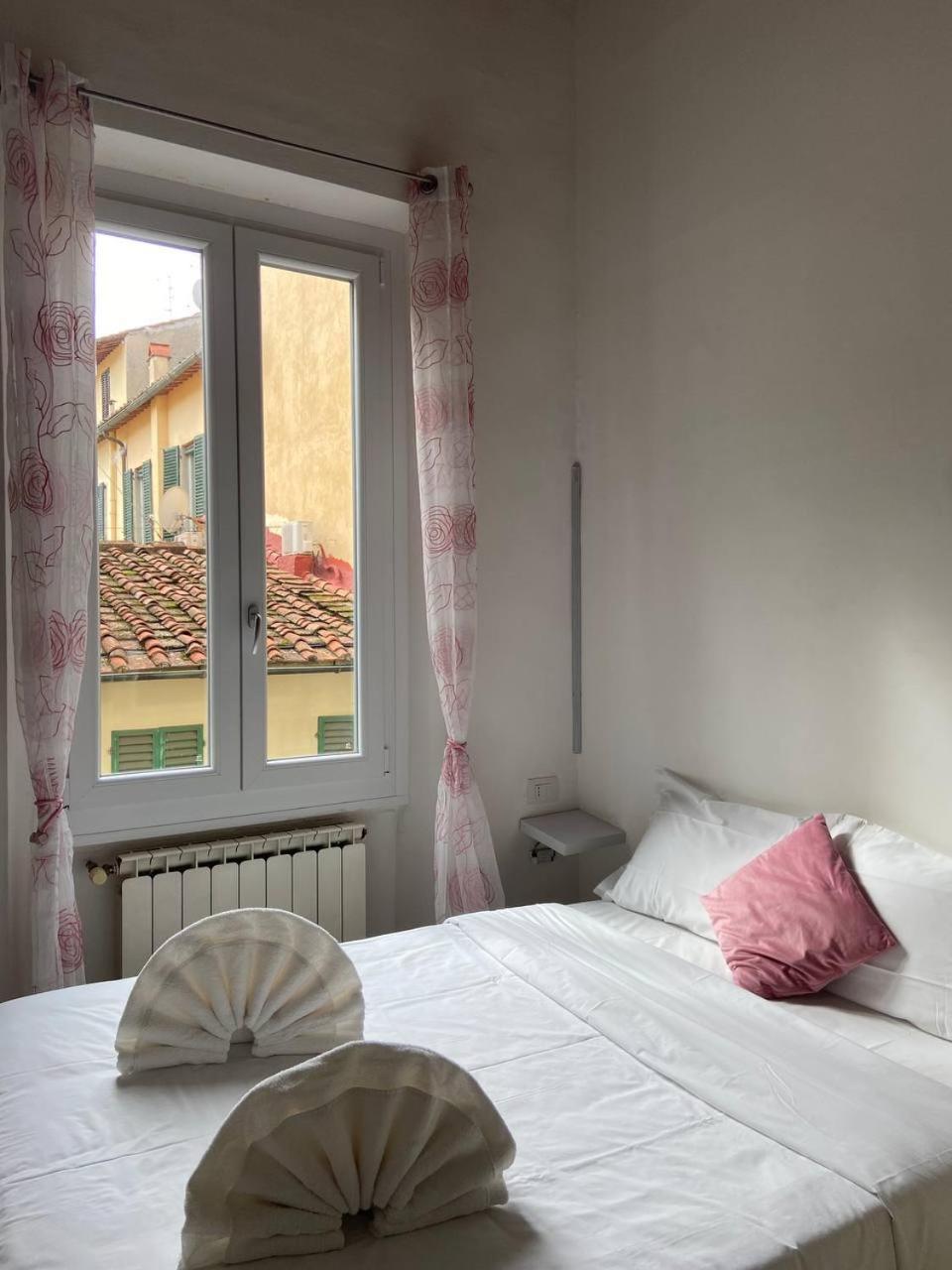 Rosa - Room On City Center Florencia Exterior foto